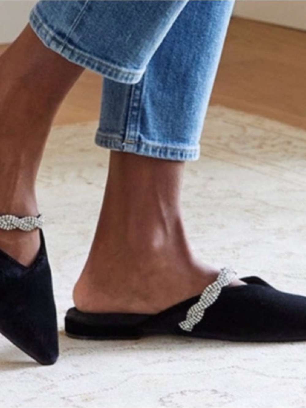 BIRDIES Swan Almond Toe Black Velvet Bracelet Slide Holiday Mules Size 7.5